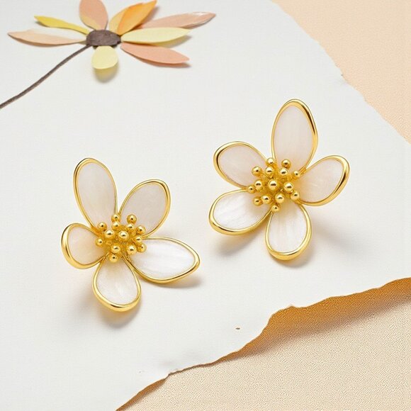 🆕️Chic Blossom Bling: 14K Gold Plated Camelia Cute Dainty Stud Earrings 🌸✨ - Picture 1 of 14